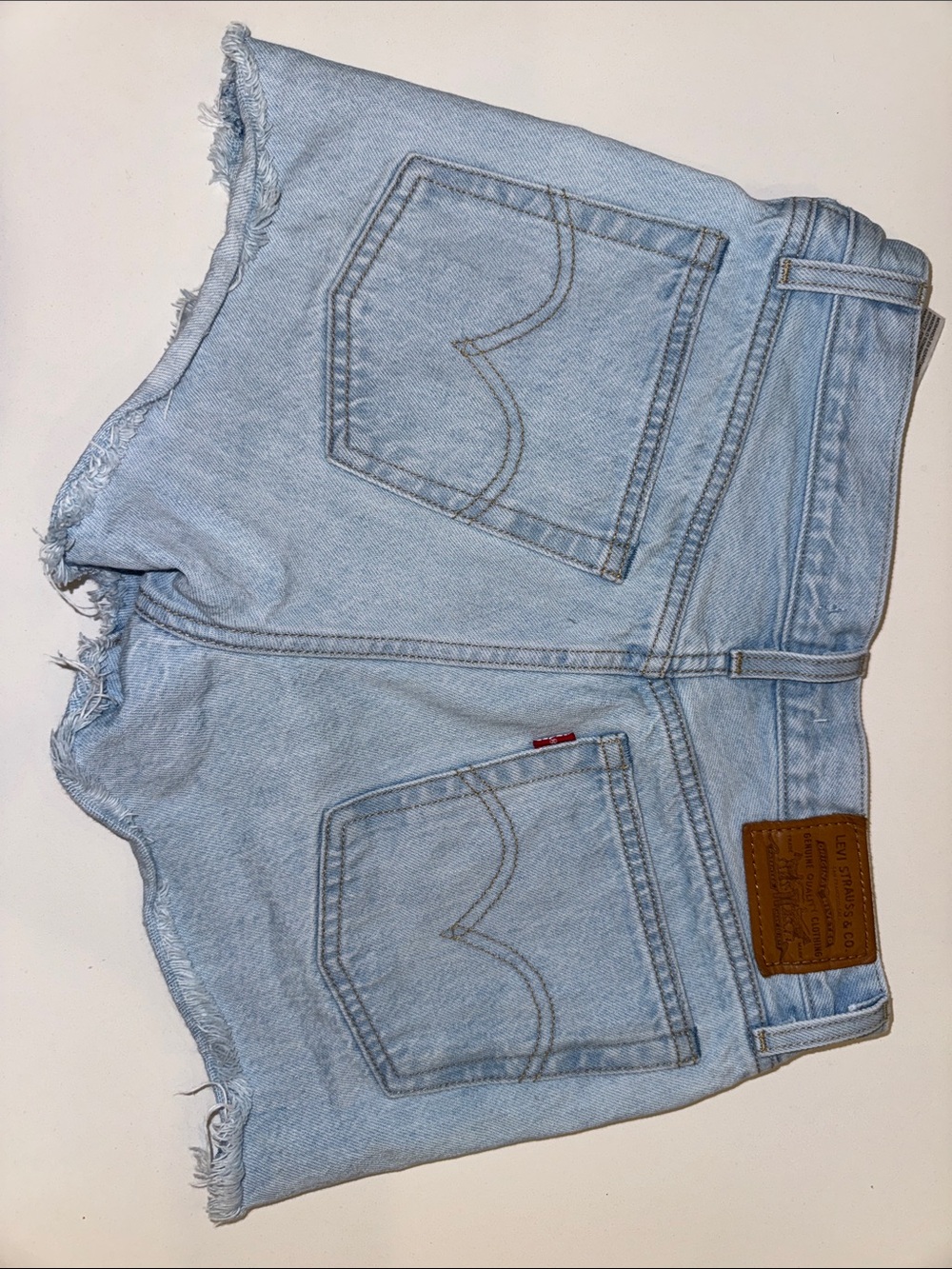 Levi's Light Blue Denim WEDGIE SHORT Size 27 amazing CONDTION!